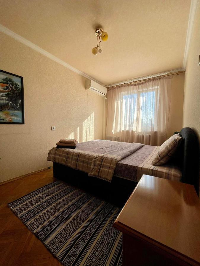 Comfortable One Beds With Nice View For Independent Sqr Kijów Zewnętrze zdjęcie