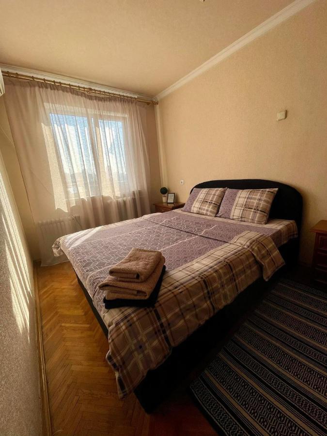 Comfortable One Beds With Nice View For Independent Sqr Kijów Zewnętrze zdjęcie