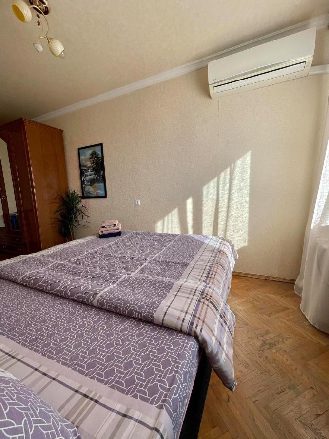 Comfortable One Beds With Nice View For Independent Sqr Kijów Zewnętrze zdjęcie